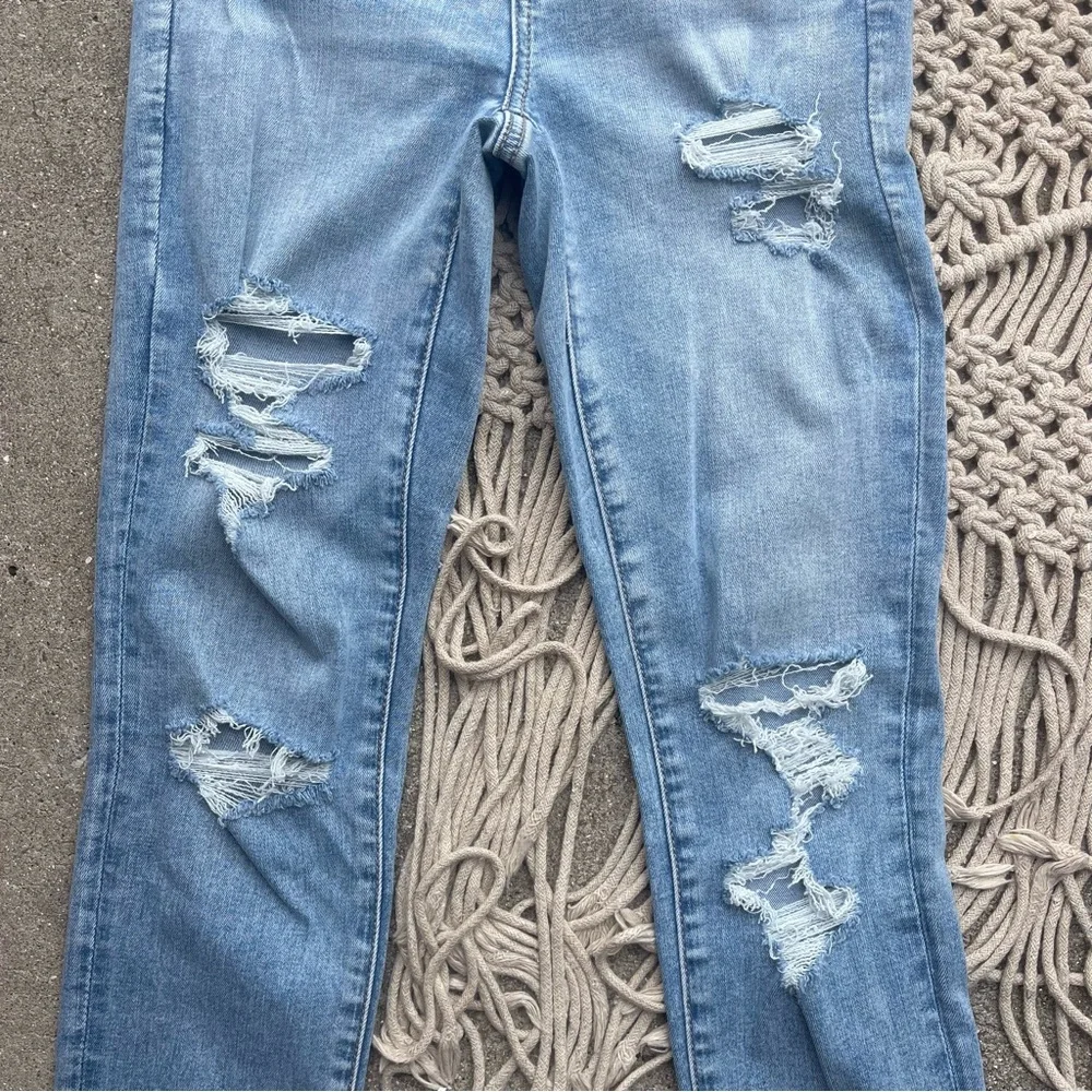 NWT American Eagle High Rise Distressed Jeans Size 00 - Picture 3 of 7